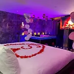 La Suite Genève Gaillard - Jacuzzi Privé&Séjour Luxe