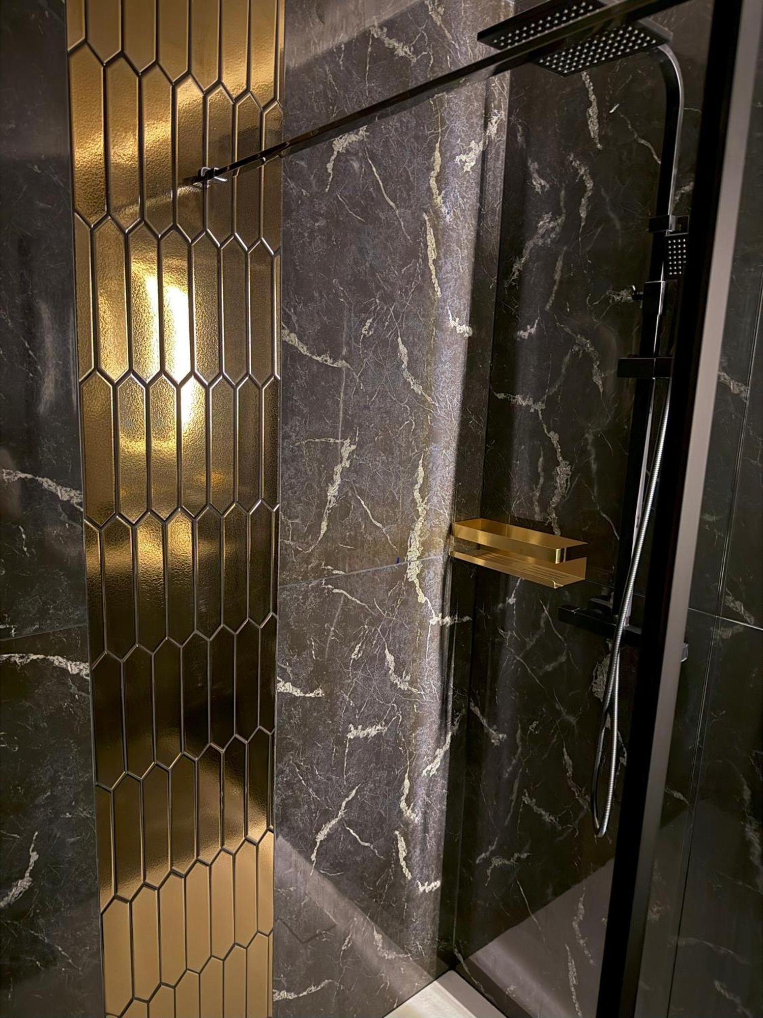 La Geneve - Jacuzzi Prive & Sejour Luxe Apartment
